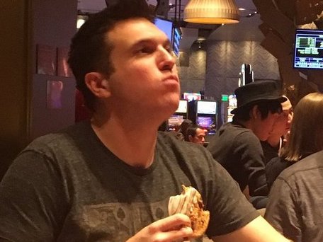 Алкотвиты и фишки на полу: обзор твиттеров