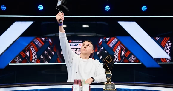 Стефан завел твиттер, россиянин выиграл EPT Монте-Карло: обзор соцсетей