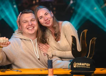 Алексей Поняков выигрывает главный турнир Triton Paradise